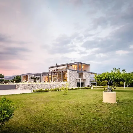 Gravaris House *