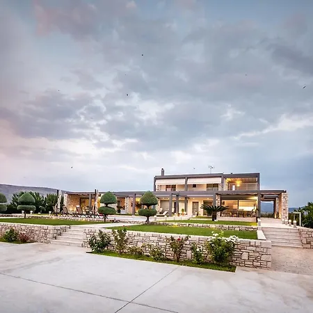Gravaris House *