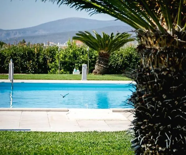 Gravaris House *