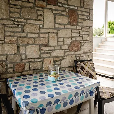 Gravaris House Apartment *