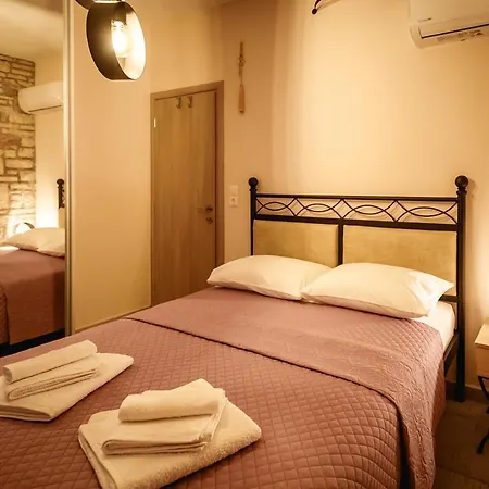 Gravaris House Appartement *