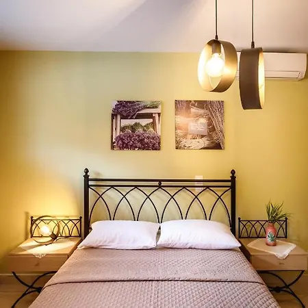 Apartment Gravaris House *