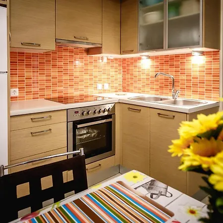 Gravaris House *