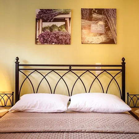 Gravaris House Apartment