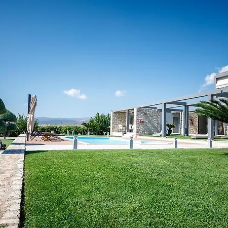Gravaris House