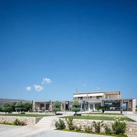 Gravaris House アパート