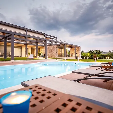 Apartment Gravaris House