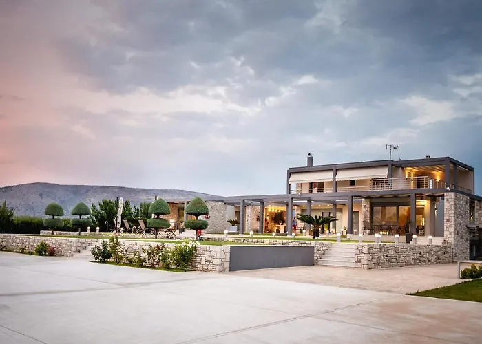 Gravaris House Апартаменты *